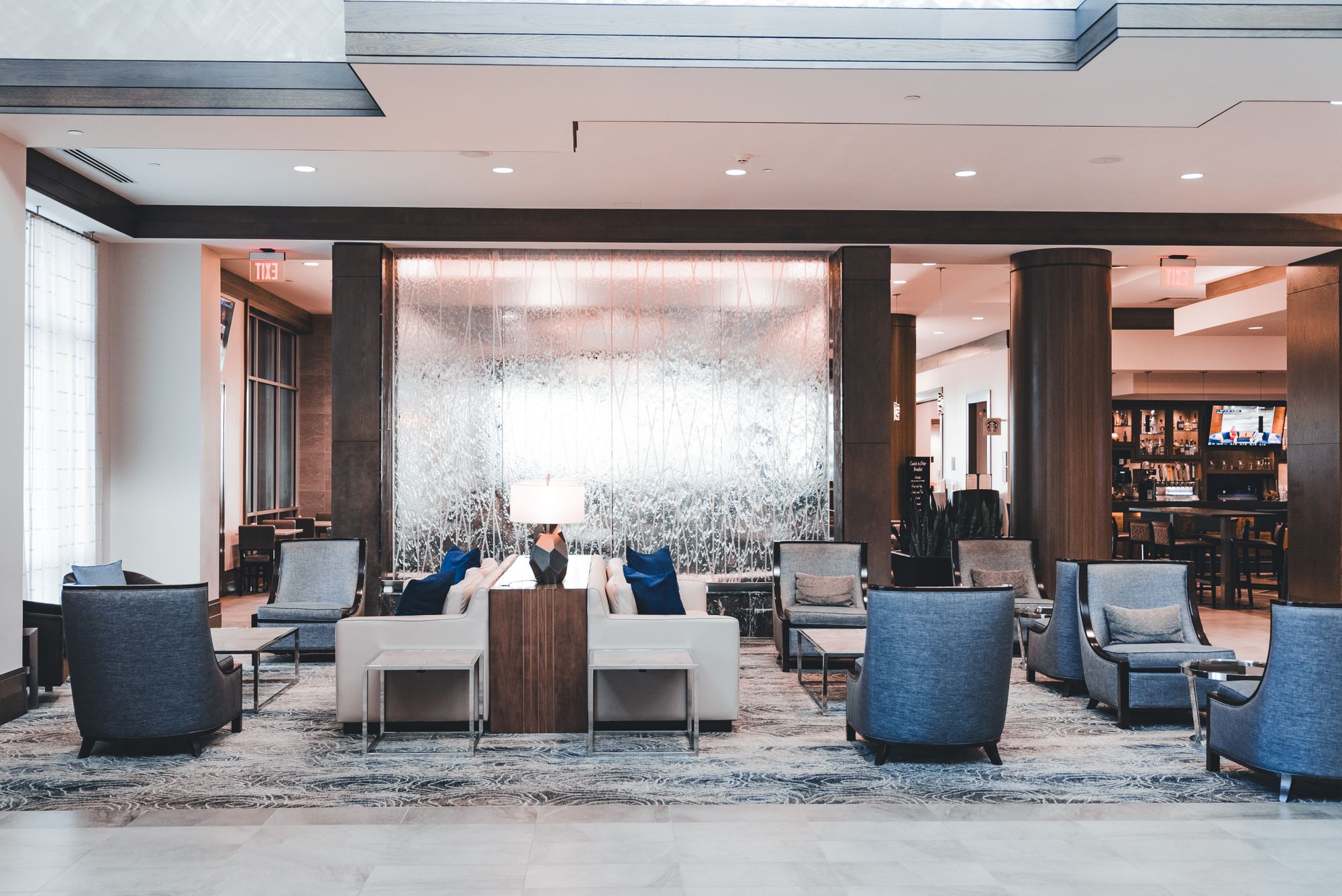 Ljudanläggning i hotellobby