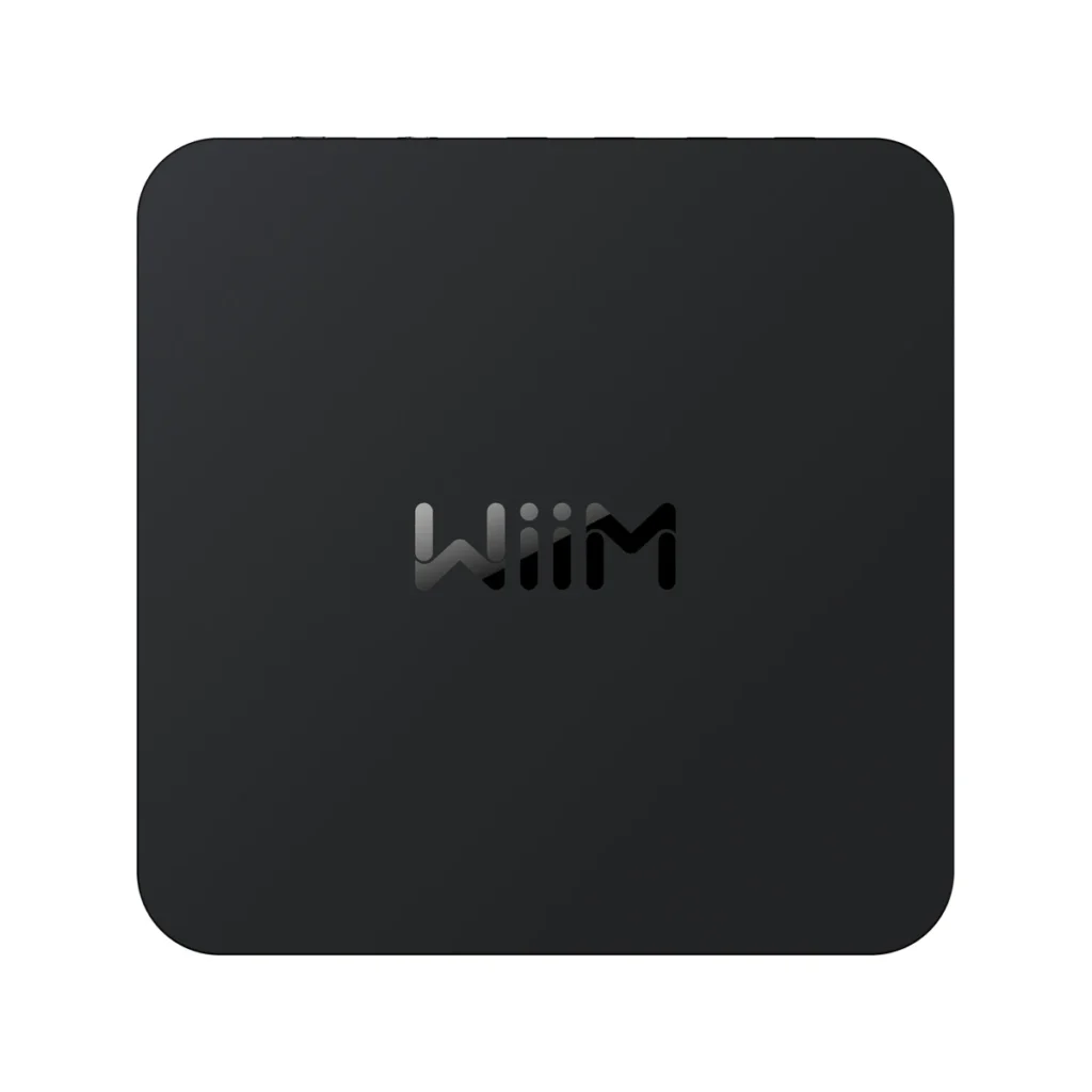 WiiM Pro sedd rakt uppifrån med logotyp